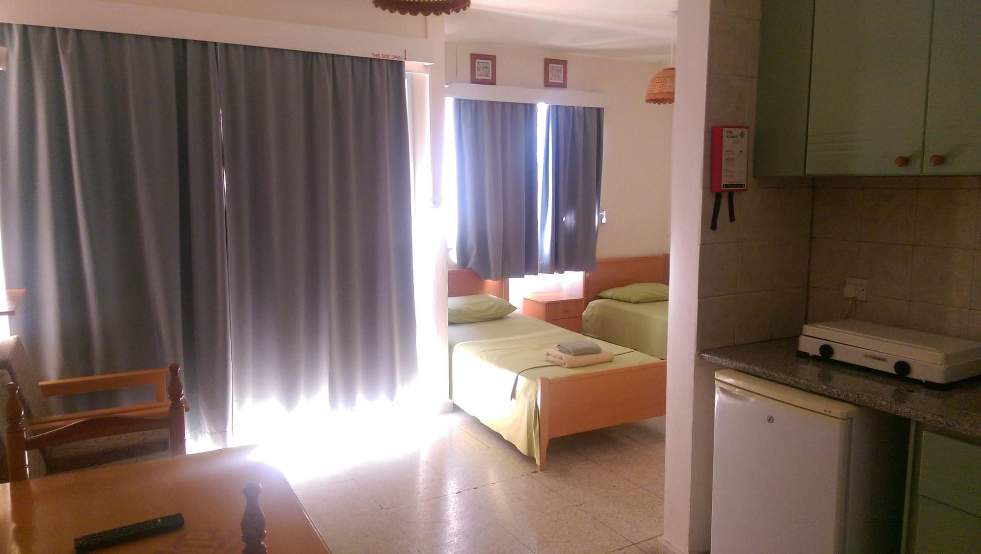 Barbara Tourist Apartments Ayía Nápa Extérieur photo